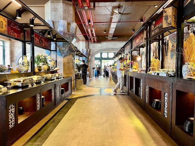 Hình ảnh Vé Buffet Trưa Năm Châu Đỉnh Vân Sơn (khung giờ 10:30-12:00)